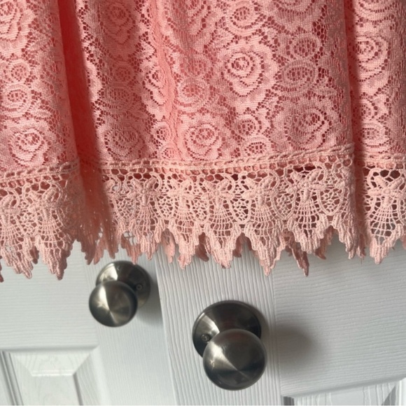 NWT Altar'd State Lace Pink Dress Size Medium - Picture 4 of 5